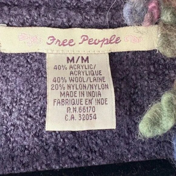 Free People Womens Cardigan Ruffle Fringe Size M Hook & Eye Purple Fringe, wool - Picture 6 of 7